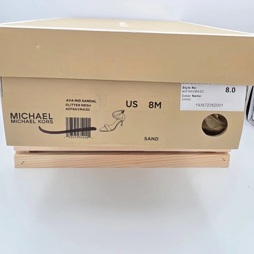 Michael Kors dazzle your